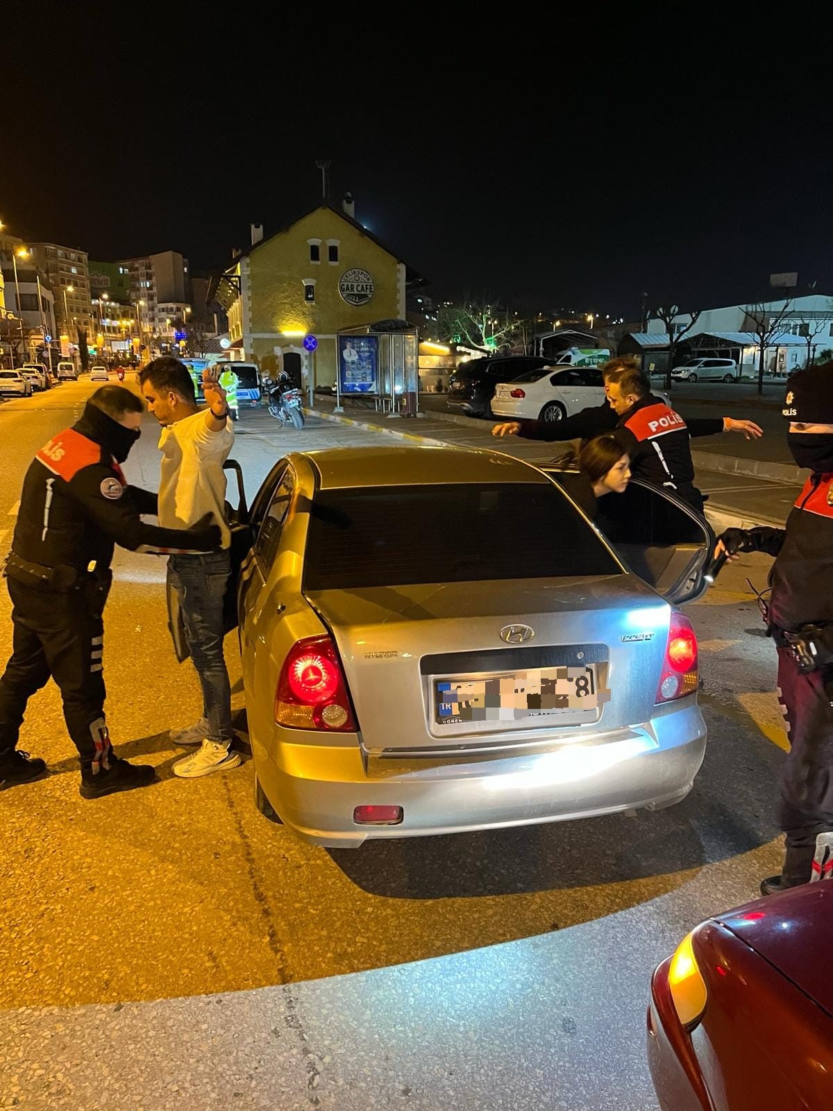 Balıkesir’de polis ekiplerinin yaptığı