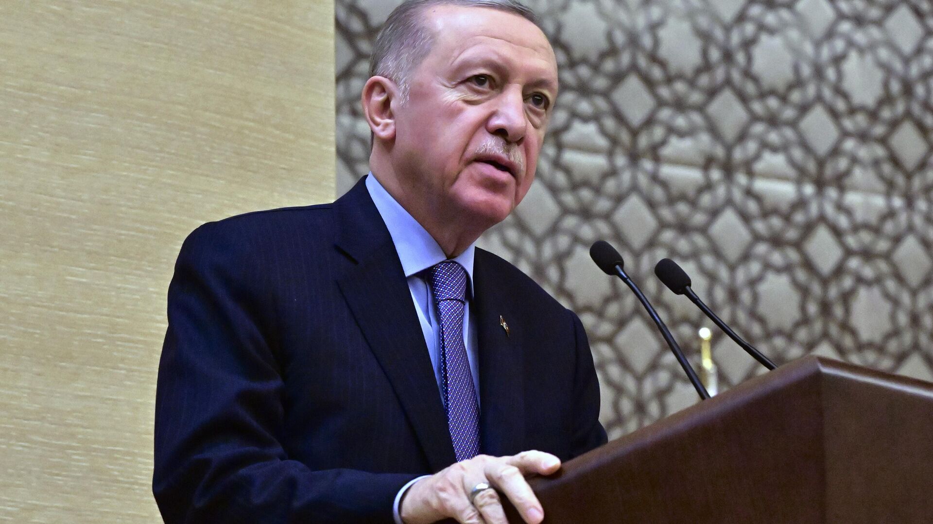 ERDOĞAN: “FİLİSTİNLİ KARDEŞLERİMİZİN YANINDA OLMAYA DEVAM EDECEĞİZ”