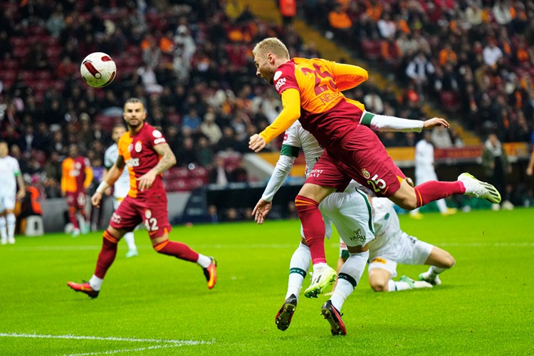 GALATASARAY EVİNDE GALİP