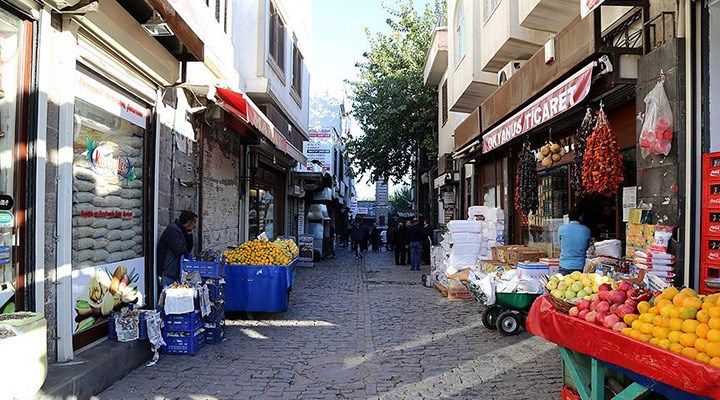 YILMAZ: “YEREL FİRMALAR DESTEKLENMELİ”