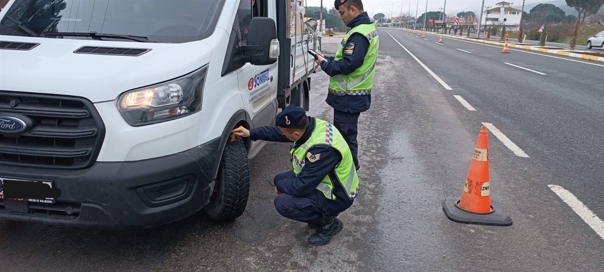 Balıkesir'de, jandarma trafik ekipleri