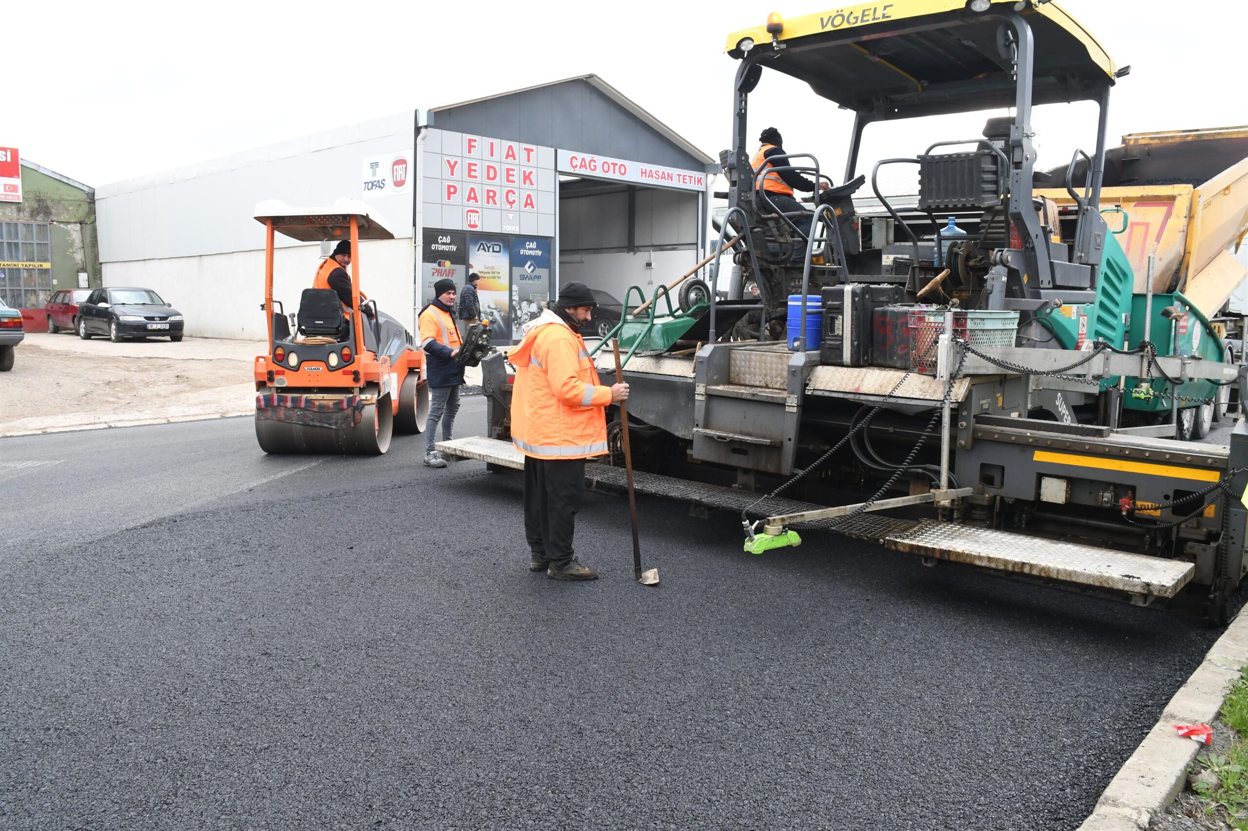 Buyuksehir Kucuk Sanayi Sitesinin yollarini yeniliyor 6 scaled - Marmara Bölge: Balıkesir Son Dakika Haberleri ile Hava Durumu