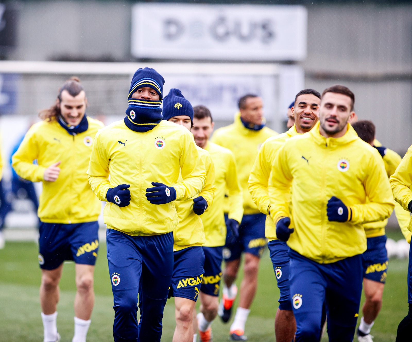 FENERBAHÇE ANTALYASPOR MAÇINA HAZIRLANIYOR