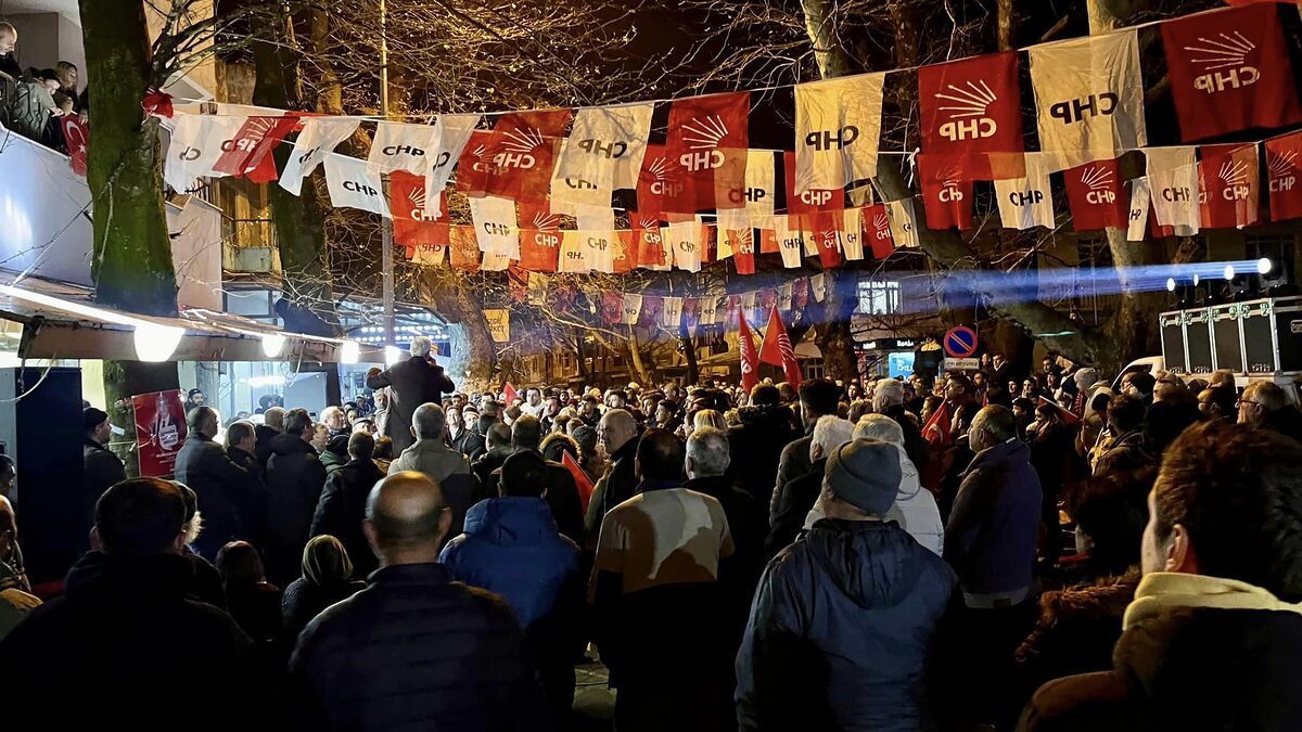 “ERDEK’İMİZİN REFAHI VE MUTLU GELECEĞİ İÇİN”