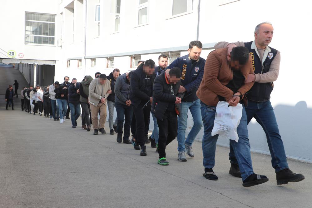 30 MİLYAR TL DOLANDIRAN ŞEBEKEDEN 74 KİŞİ TUTUKLANDI