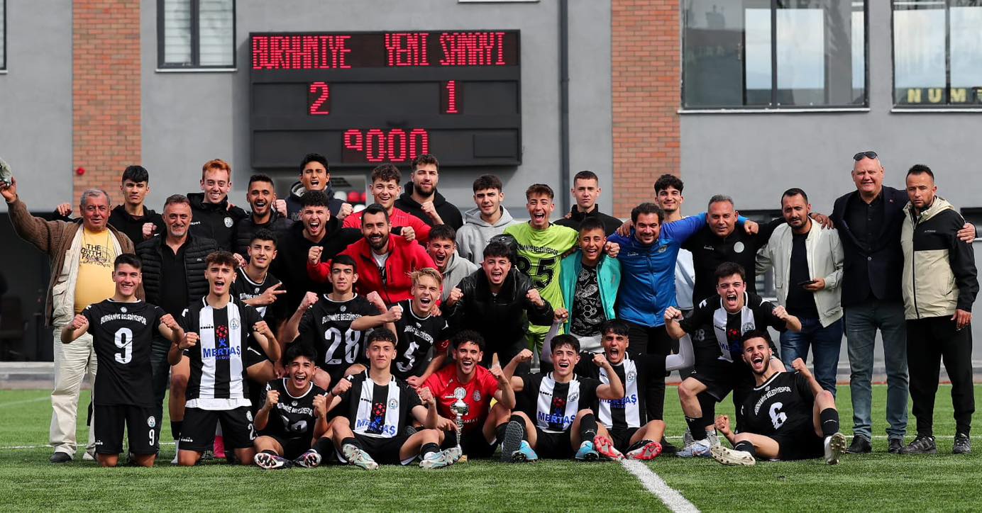 Burhaniye Belediyespor U-18 Takımı,