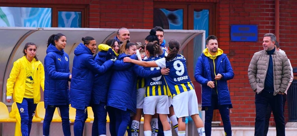 Fenerbahçe Petrol Ofisi Kadın