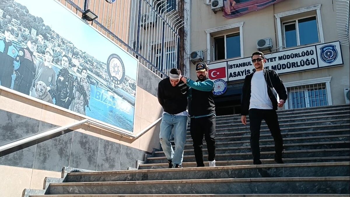 Bakırköy’de kendisini polis süsü