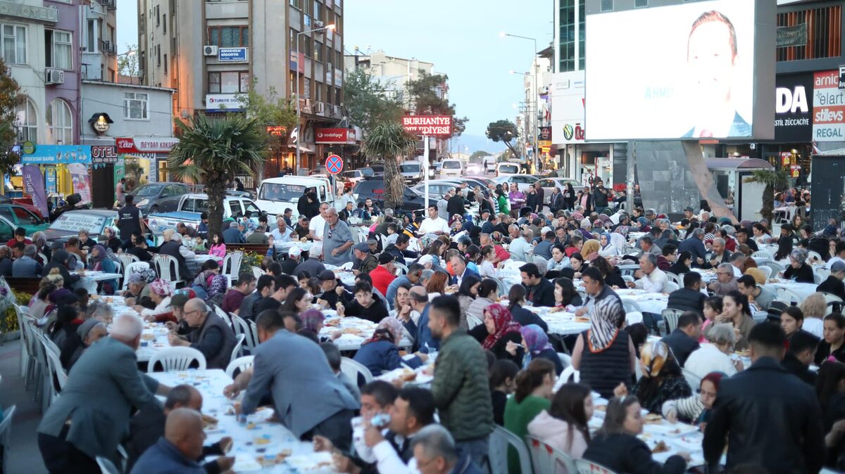 Kadir Gecesi'nin manevi atmosferi,