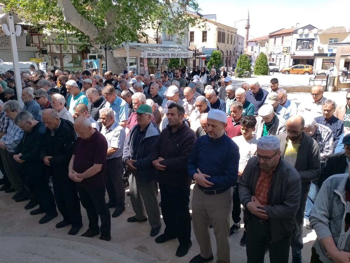 Burhaniye’nin sevilen ismi Turizmci Melahat Altın, hayatını kaybetti. Ören’in ilk