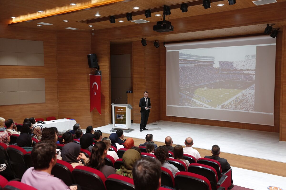 SAĞLIK CAMİASI BANÜ’DE BİR ARAYA GELDİ