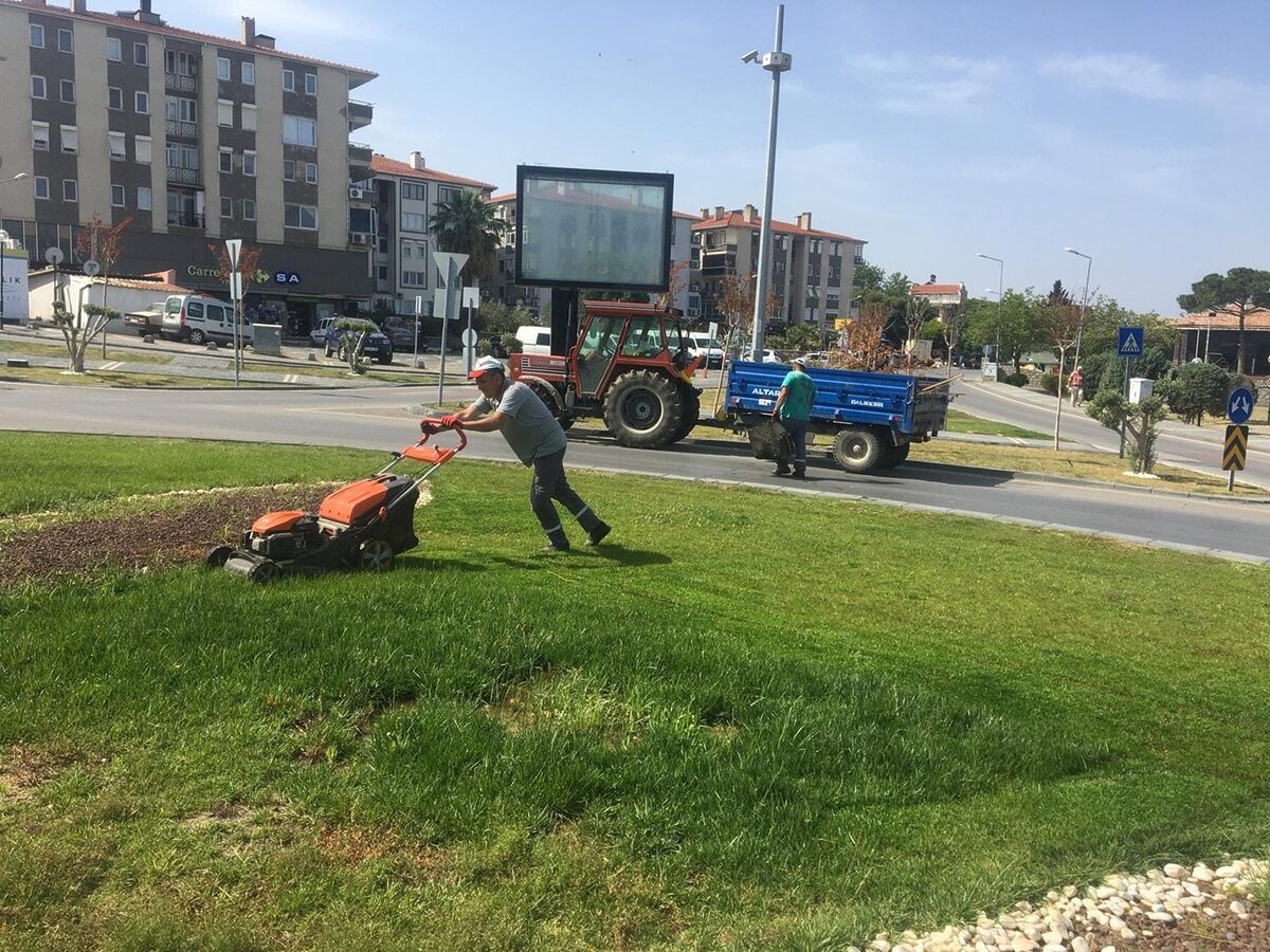 PARK VE BAHCELER EKIPLERI KENTIN DORT BIR YANINDA … 8 - Marmara Bölge: Balıkesir Son Dakika Haberleri ile Hava Durumu