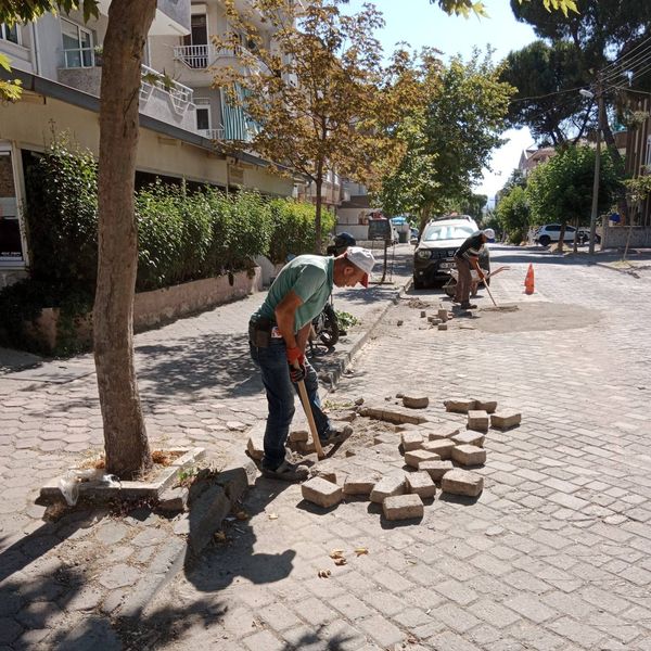 “PARKE YOL ÇALIŞMALARIMIZ HIZ KESMEDEN DEVAM EDİYOR”