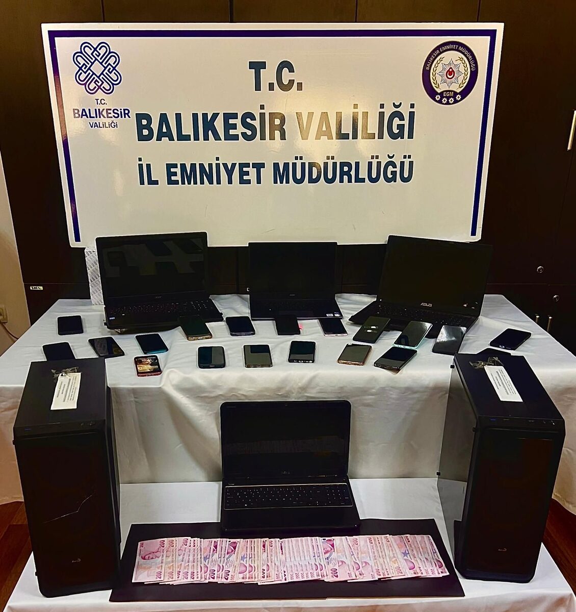 AW223956 01 - Marmara Bölge: Balıkesir Son Dakika Haberleri ile Hava Durumu