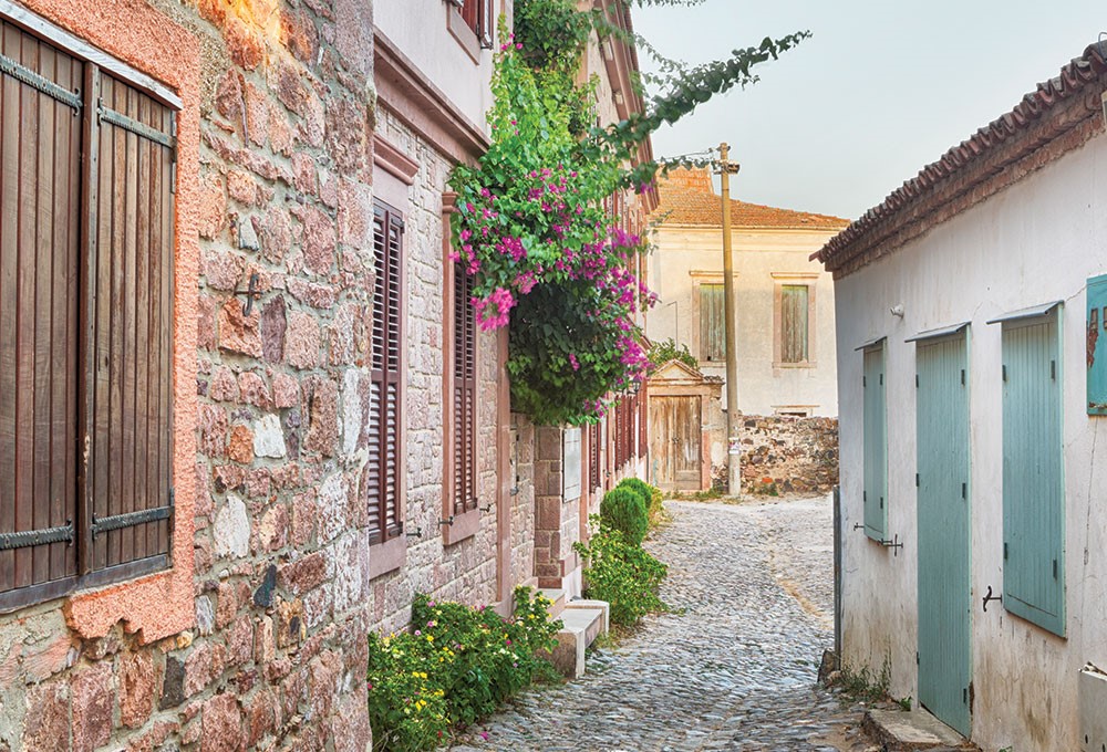 Balıkesir'in Ayvalık ilçesine bağlı