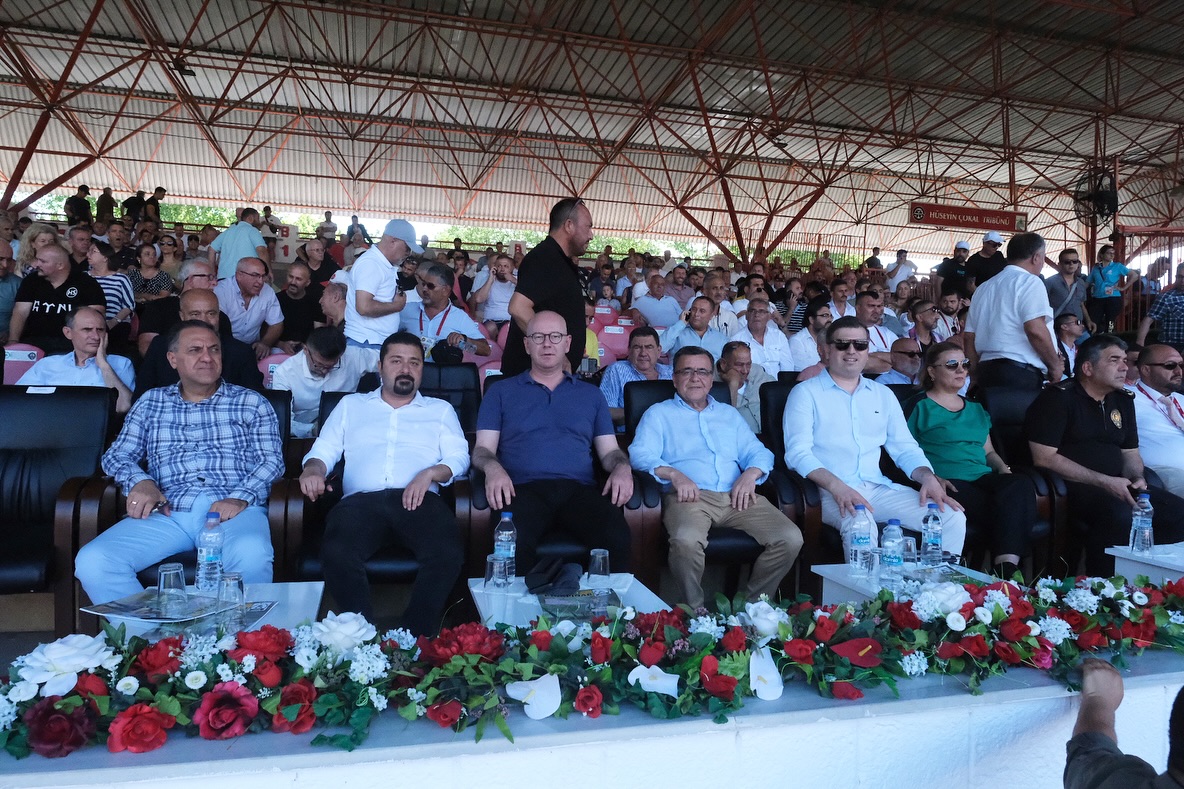 ALTIEYLÜL BELEDİYE BAŞKANI HAKAN ŞEHİRLİ’DEN TARİHİ KIRKPINAR YAĞLI GÜREŞLERİ’NE TEŞEKKÜR VE TEBRİK MESAJI