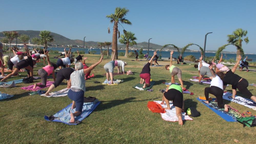 BALIKESİR’DE KADINLAR SABAH SPORUNDA BULUŞTU