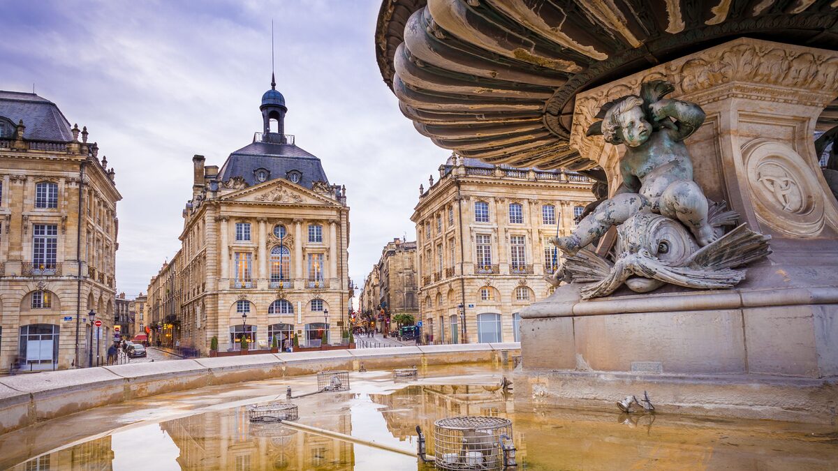 Bordo (Bordeaux), Fransa'nın güneybatısında,