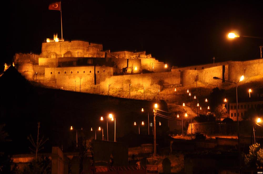 Kars Kalesi: Tarihin Sessiz Tanığı