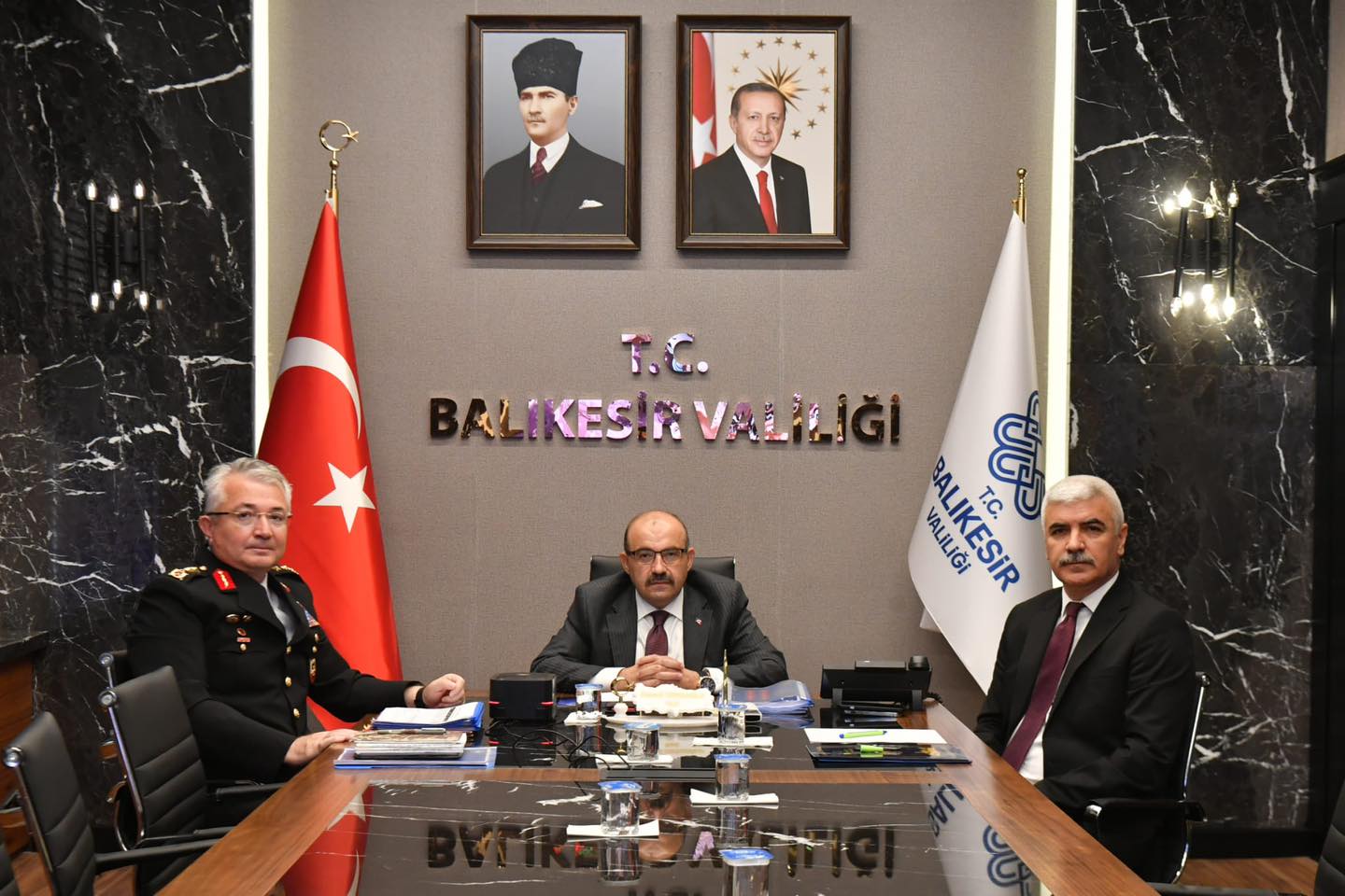 VALİ İSMAİL USTAOĞLU, İÇİŞLERİ BAKANI ALİ YERLİKAYA BAŞKANLIĞINDAKİ ÇEVRİMİÇİ TOPLANTIYA KATILDI