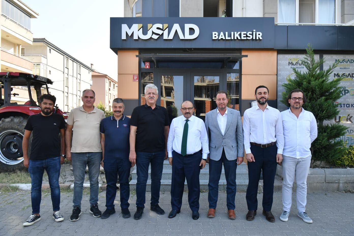 Vali İsmail Ustaoğlu’ndan MÜSİAD Balıkesir Başkanı Tuğrul Demirbaş’a Ziyaret