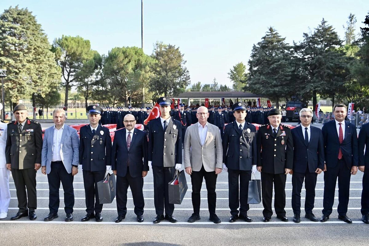 Milletvekili Serkan Sarı, Balıkesir Polis Meslek Eğitim Merkezi 30. Dönem Mezuniyet Töreni’ne Katıldı