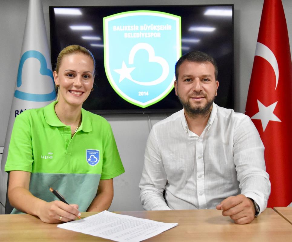 BALIKESİR BÜYÜKŞEHİR BELEDİYESPOR’A DENEYİMLİ SMAÇÖR TAKVİYESİ MELİS ECE YURTSEVER, BALIKESİR VOLEYBOL’DA