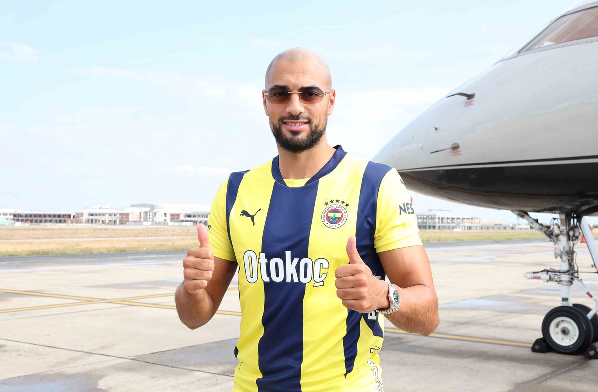 Fenerbahçe, Sofyan Amrabat’ı Satın Alma Opsiyonuyla Kiraladı