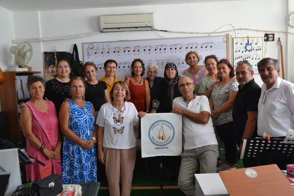 AYVALIK-KÜÇÜKKÖY HALK MÜZİĞİ DERNEĞİ’NDE BAŞKAN BALTACI’YA GÜVENOYU