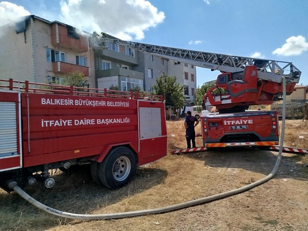 BANDIRMA’DA OCAKTA UNUTULAN TENCERE YANGINA SEBEP OLDU