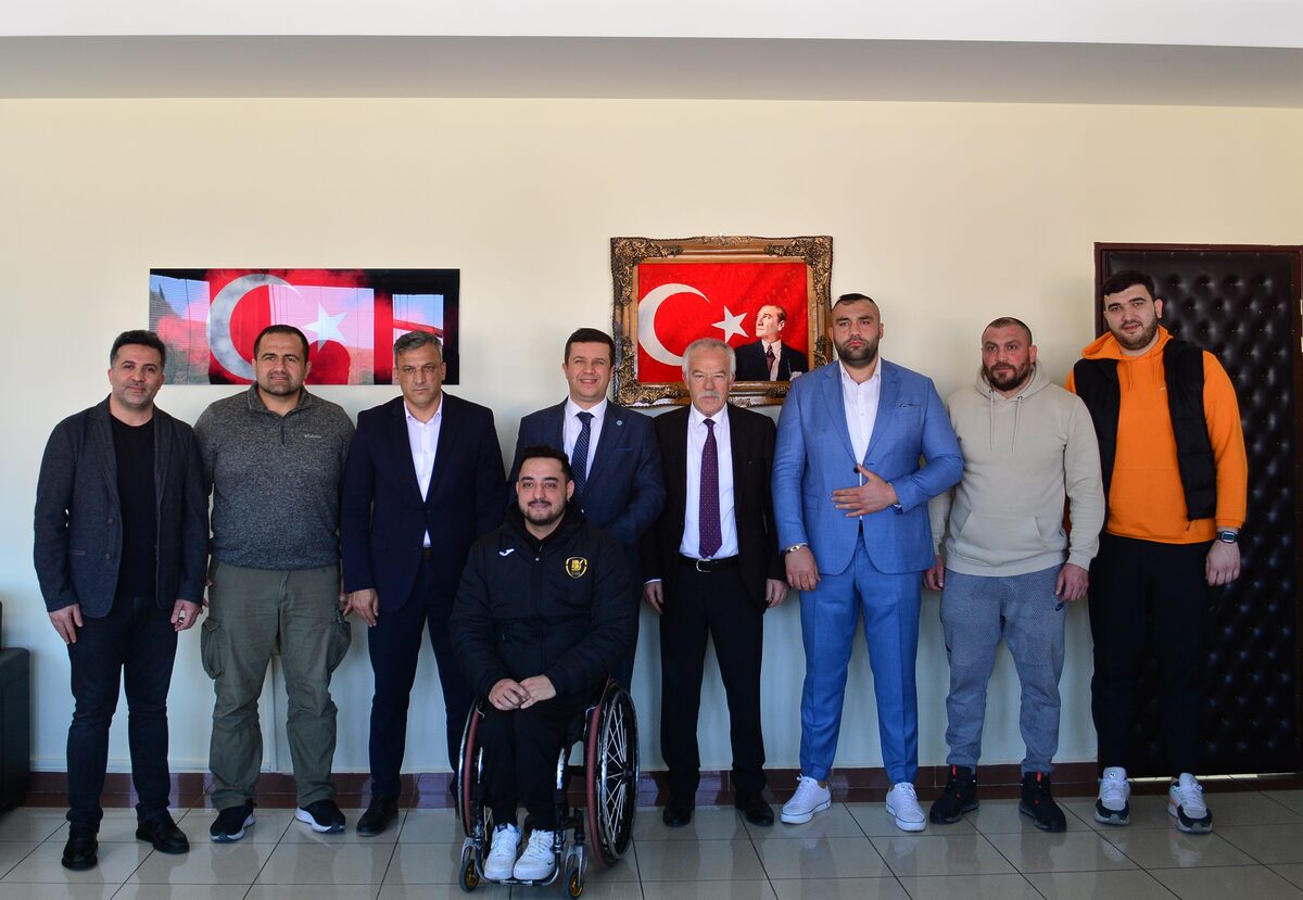 Balıkesir Üniversitesi ve Balıkesir Büyükşehir Belediyespor Arasında İş Birliği Anlaşması İmzalandı