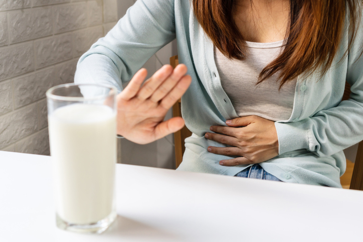 Laktoz İntoleransı Nedir? Belirtileri, Nedenleri ve Tedavi Yöntemleri