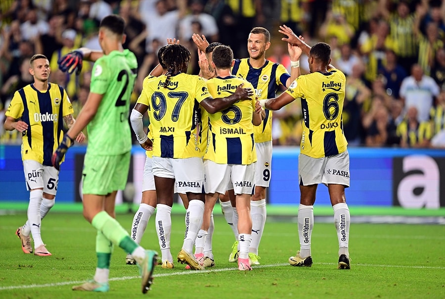 FENERBAHÇE KENDİ REKORUNU EGALE ETTİ