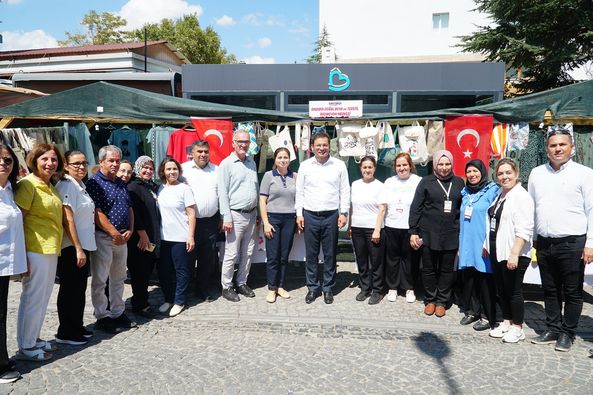 SINDIRGI’DA FESTİVAL COŞKUSU: YAĞCIBEDİR HALILARI GÖRÜCÜYE ÇIKTI