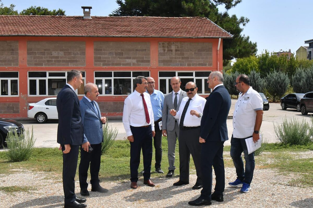 Vali İsmail Ustaoğlu, Mimar Sinan Mesleki ve Teknik Anadolu Lisesi İnşaatını İnceledi