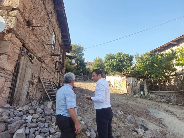 SINDIRGI BELEDİYE BAŞKANI SERKAN SAK’TAN YOL ÇALIŞMALARI İNCELEMESİ