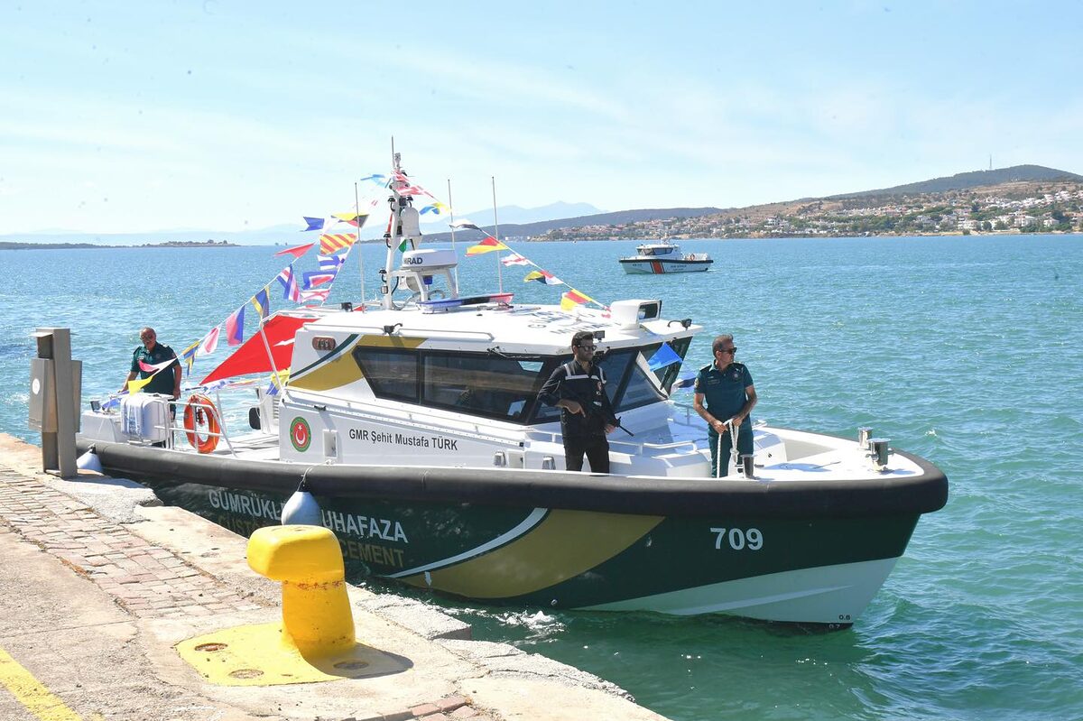 Ayvalık’ta Şehit Mustafa Türk Deniz Devriye Botu Denize İndirildi