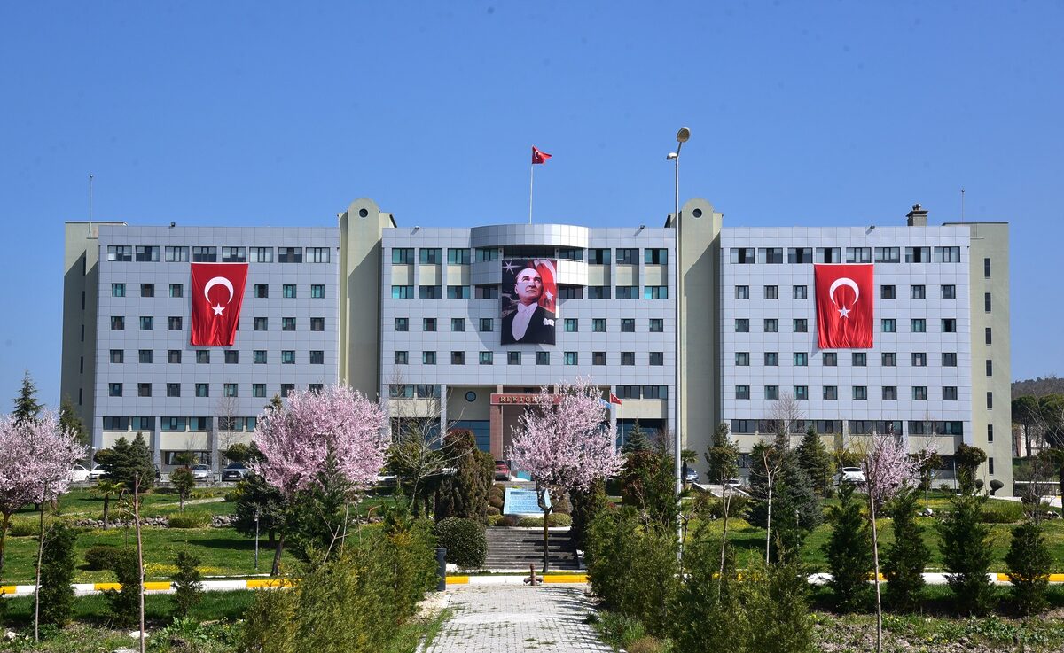 Balıkesir Üniversitesi (BAÜN), bir