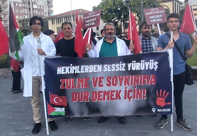 Balıkesir'de sağlık çalışanları, doktorlar