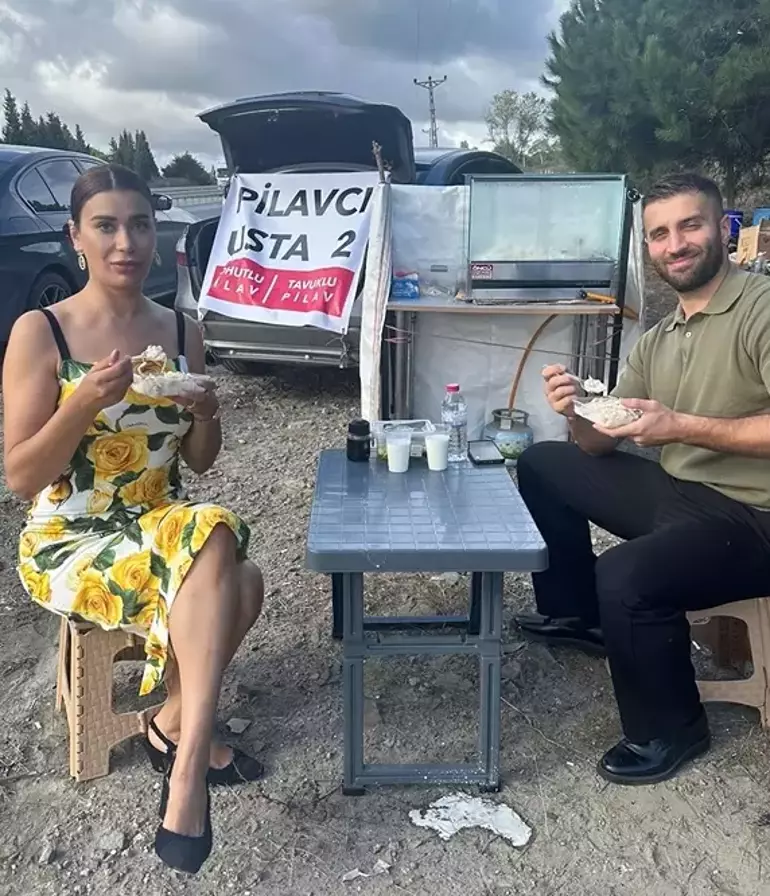 EBRU ŞANCI’DAN 9. YIL SÜRPRİZİ: LÜKS RESTORAN BEKLERKEN SEYYAR PİLAVCI ÇIKTI!