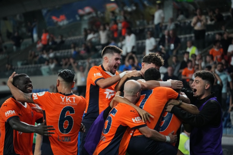 UEFA’dan Başakşehir’e Kadro Sınırlaması ve Para Cezası