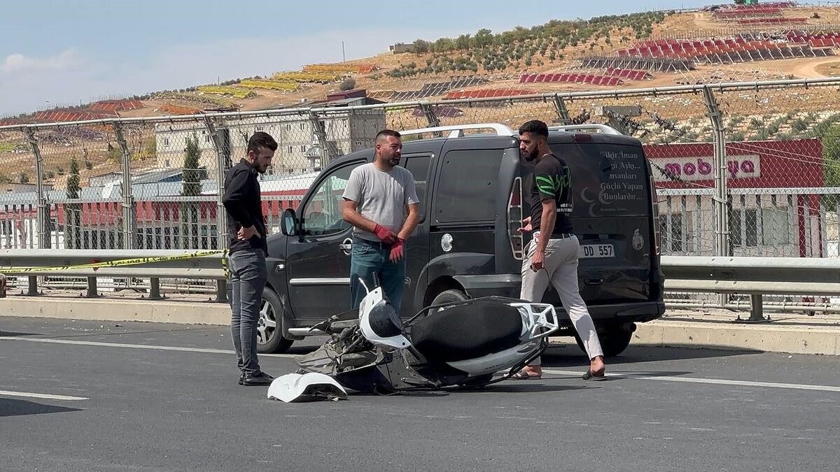 Gaziantep'te direksiyon hakimiyetini kaybederek