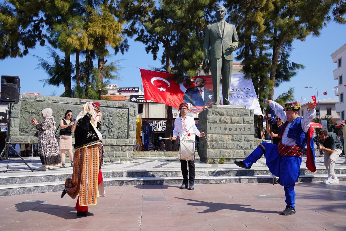 Ayvalikta 32inci kez duzenlenen Ayvalik Engelliler Senligi basladi 2 - Marmara Bölge: Balıkesir Son Dakika Haberleri ile Hava Durumu