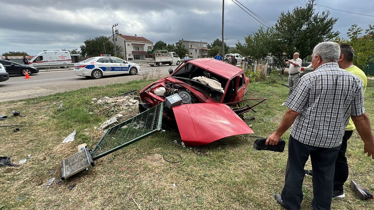 Sinop’ta Tofaş marka otomobilin