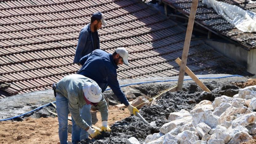 Yeşilyurt’ta yollar daha güvenli hale getiriliyor