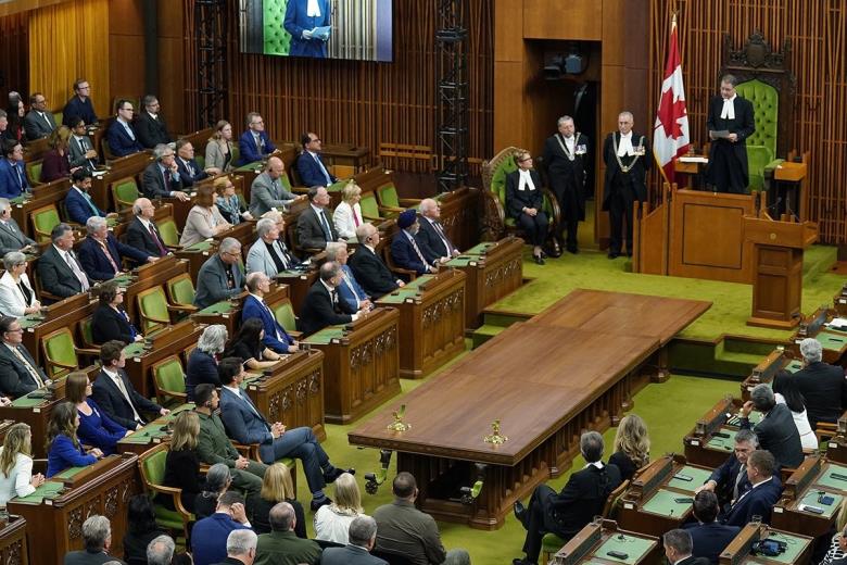 Nazi birliğinde savaşmış Ukraynalıyı "kahraman" olarak tanıtan Kanada Parlamento Başkanı istifa etti