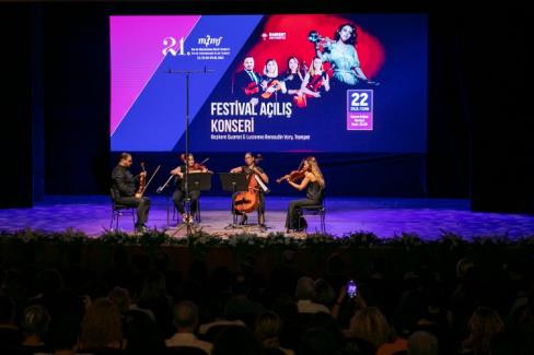 ‘21. Mersin Uluslararası Müzik Festivali’ müzikseverlerle buluştu