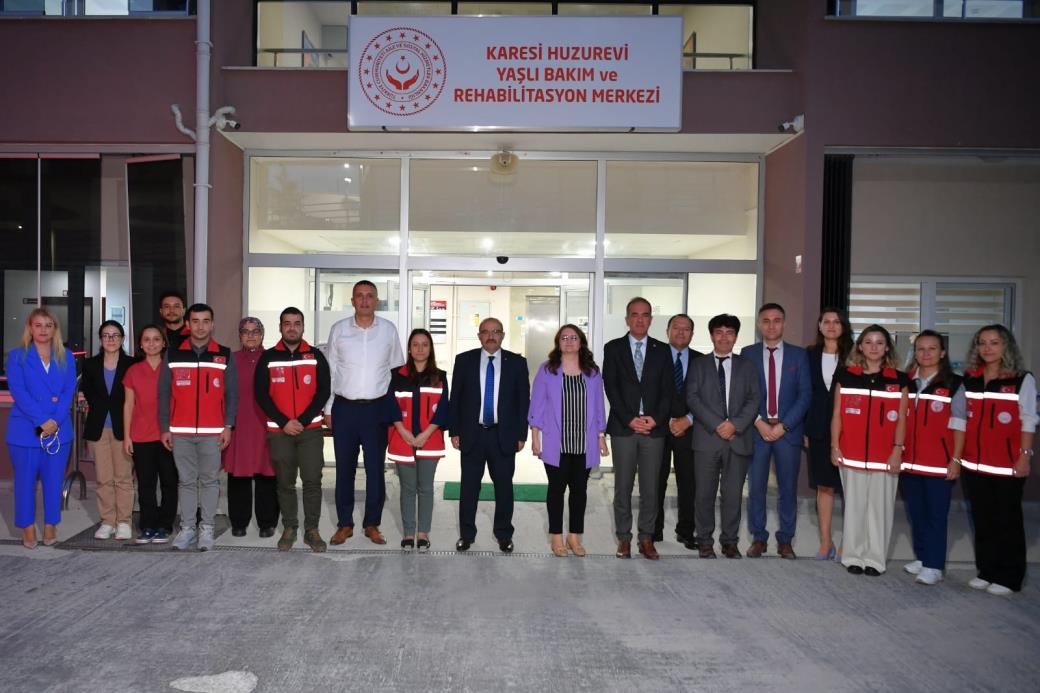 1729384580 397 VALI HUZUREVI SAKINLERIYLE BULUSTU - Marmara Bölge: Balıkesir Son Dakika Haberleri ile Hava Durumu