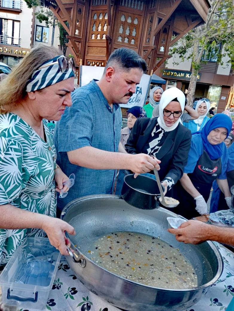 1729395755 678 SEHRE VEFA HAREKETI GELENEKLERE SAHIP CIKMAYA DEVAM EDIYOR - Marmara Bölge: Balıkesir Son Dakika Haberleri ile Hava Durumu