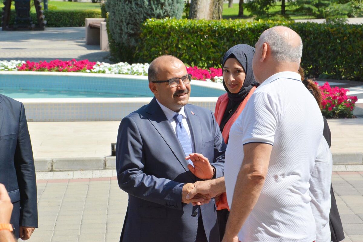 1729400390 324 BALIKESIRIN YENI VALISI ISMAIL USTAOGLU GOREVE BASLADI - Marmara Bölge: Balıkesir Son Dakika Haberleri ile Hava Durumu